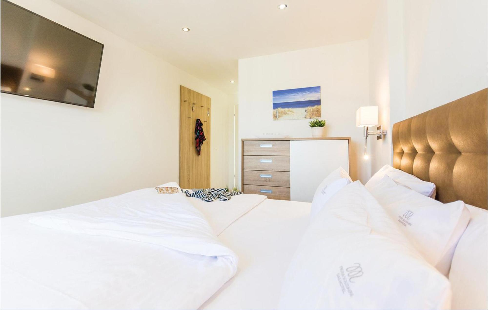Penthouse Garden Apartment บินซ์ ภายนอก รูปภาพ
